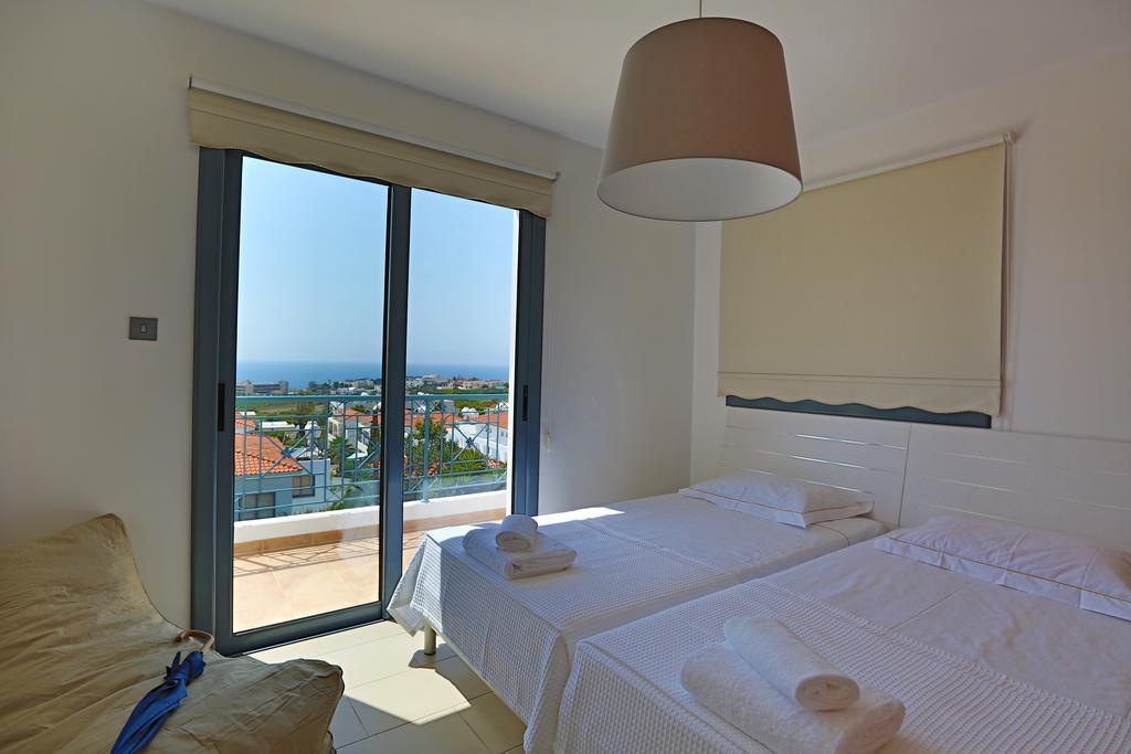 Villa Infinite Blu Paphos Eksteriør billede