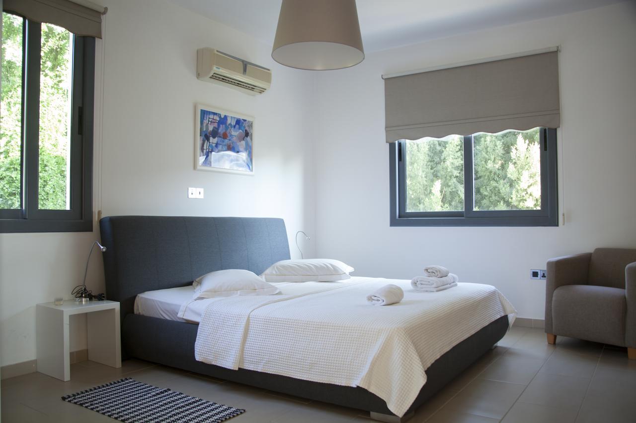 Villa Infinite Blu Paphos Eksteriør billede